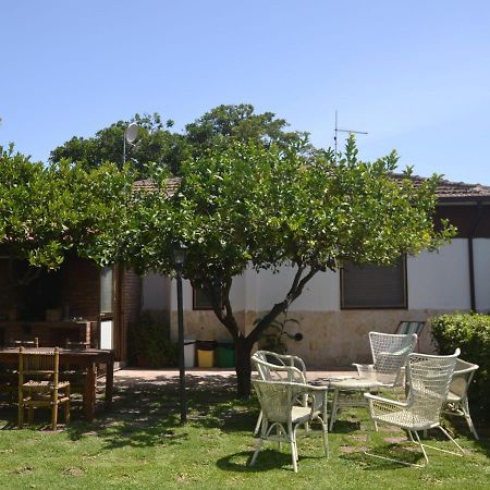 Casa Unifamiliar Con Jard N Privado Agnone Bagni Exterior foto