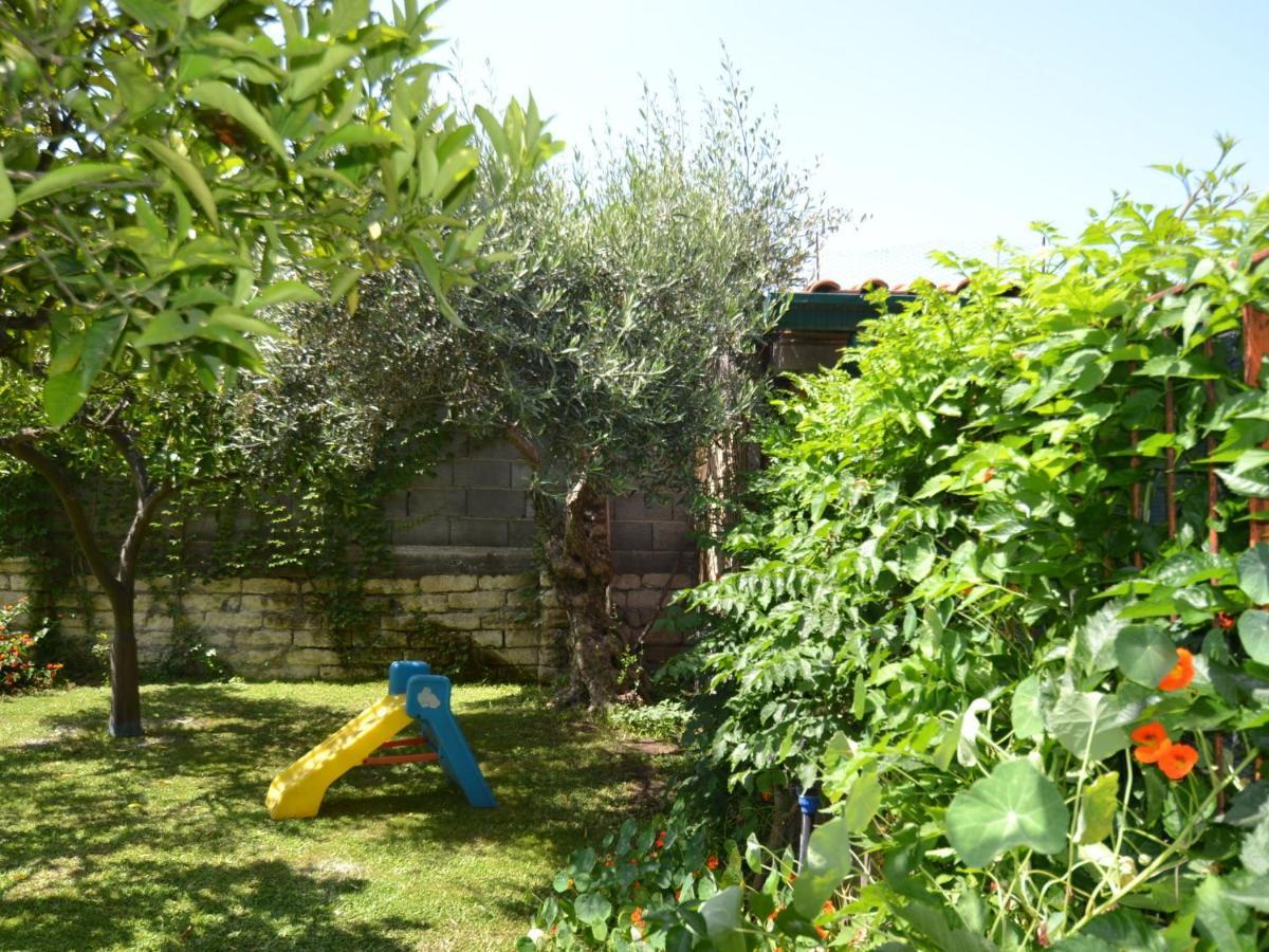 Casa Unifamiliar Con Jard N Privado Agnone Bagni Exterior foto