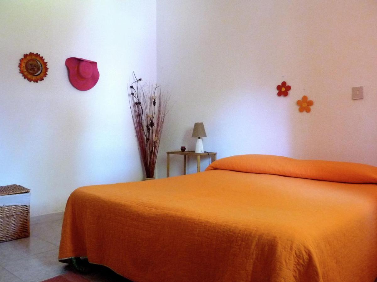 Casa Unifamiliar Con Jard N Privado Agnone Bagni Exterior foto